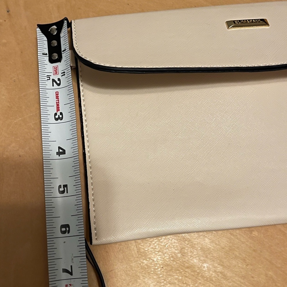 Elim & Paul Sophisticated Cream Wristlet Clutch - Picture 9 of 12